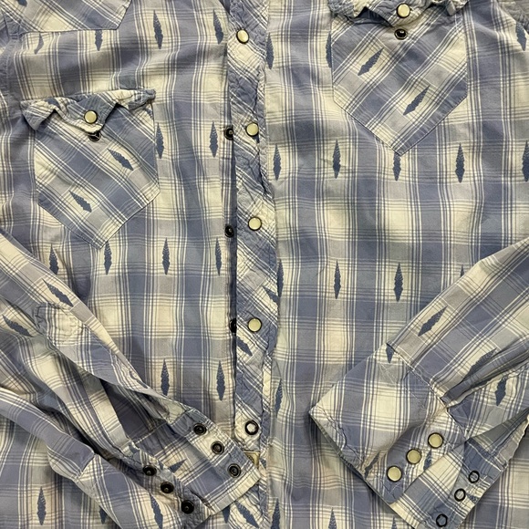 Shirt - Picture 2 of 3